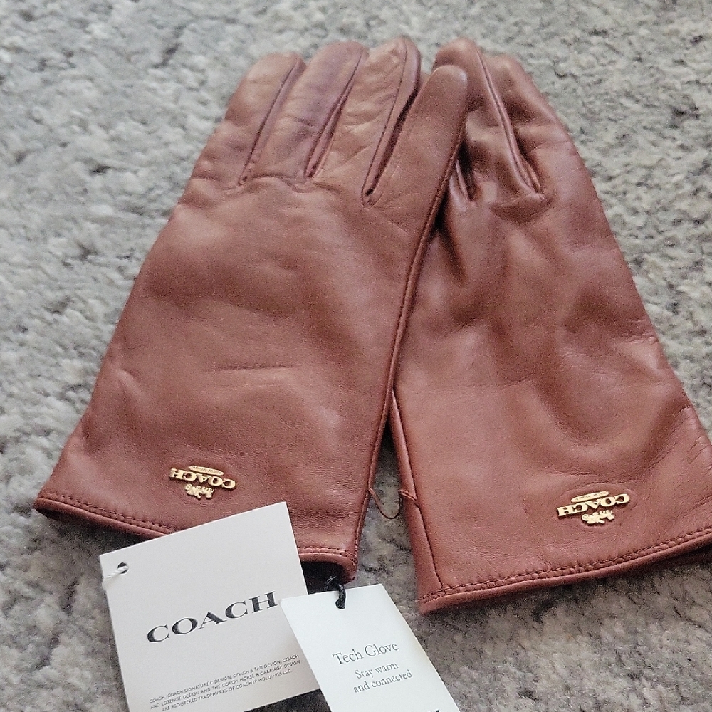 Coach Tan Leather Tech Gloves